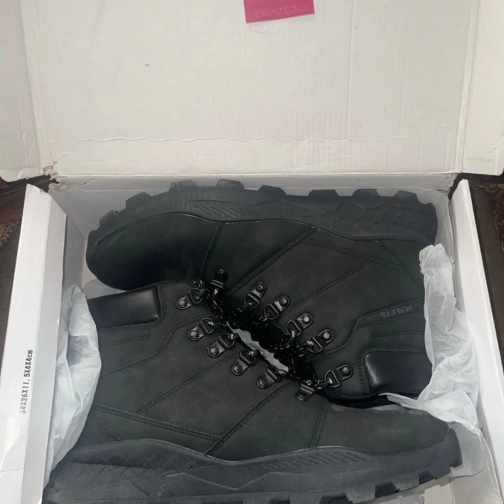 Henly men’s boots size 11